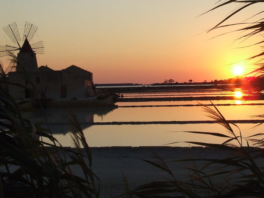 マルサラ I Tramonti Sul Mare Bed & Breakfast エクステリア 写真