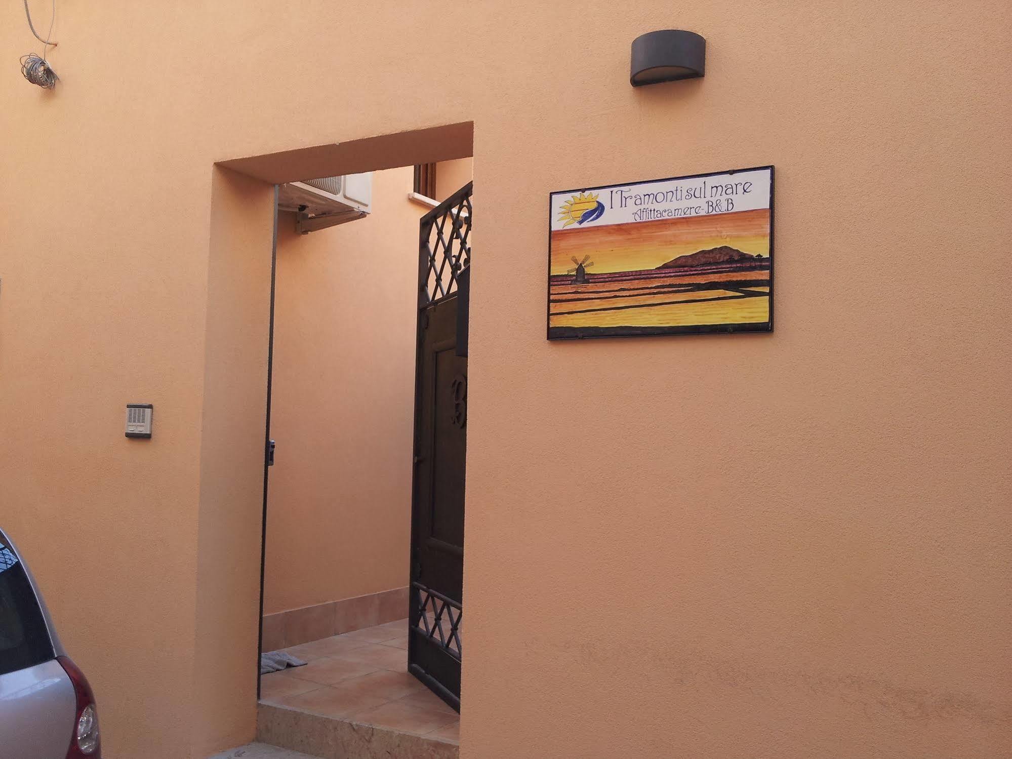 マルサラ I Tramonti Sul Mare Bed & Breakfast エクステリア 写真